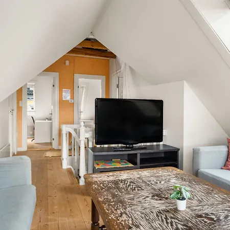 Charming With Stunning Views! Apartament Bergen