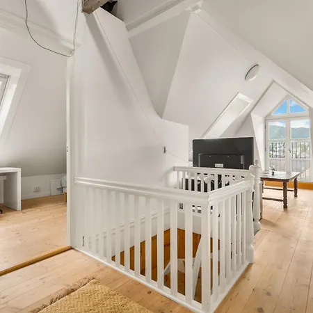 Charming With Stunning Views! Apartment *