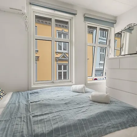 Charming With Stunning Views! 아파트 베르겐