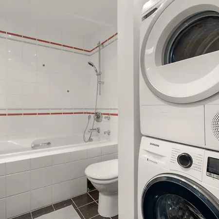 Charming With Stunning Views! Bergen