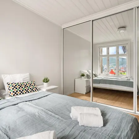 Charming With Stunning Views! Apartment Bergen