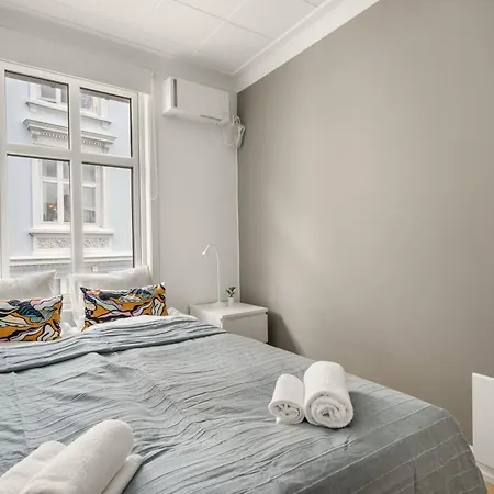 Charming With Stunning Views! * Bergen